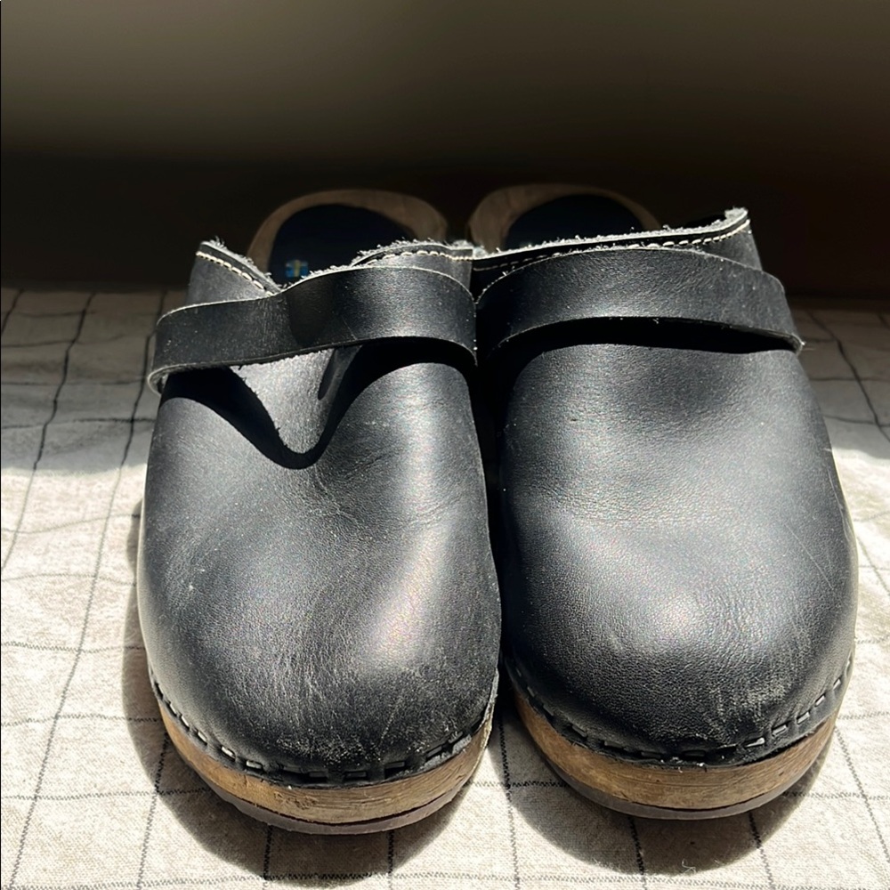 Lotta from Stockholm- Used Black Leather Clogs